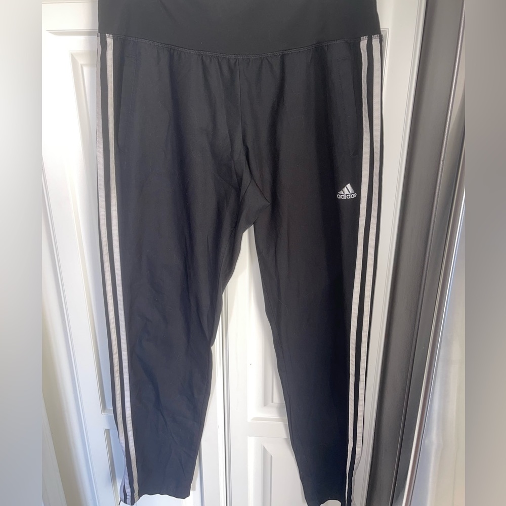 Adidas climate athletic pants sz M